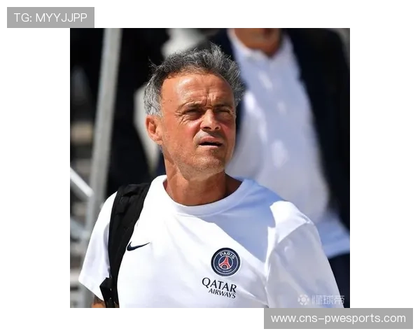 巴黎主帅恩里克力挺舍瓦利埃任主力门将，强调信任源于球员韧性考验